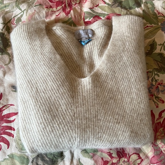 PURE CASHMERE Size 12 Cashmere V-Neck Ribbed Design Sweater Oatmeal Timeless - Picture 14 of 14